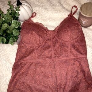 LACE BODYSUIT